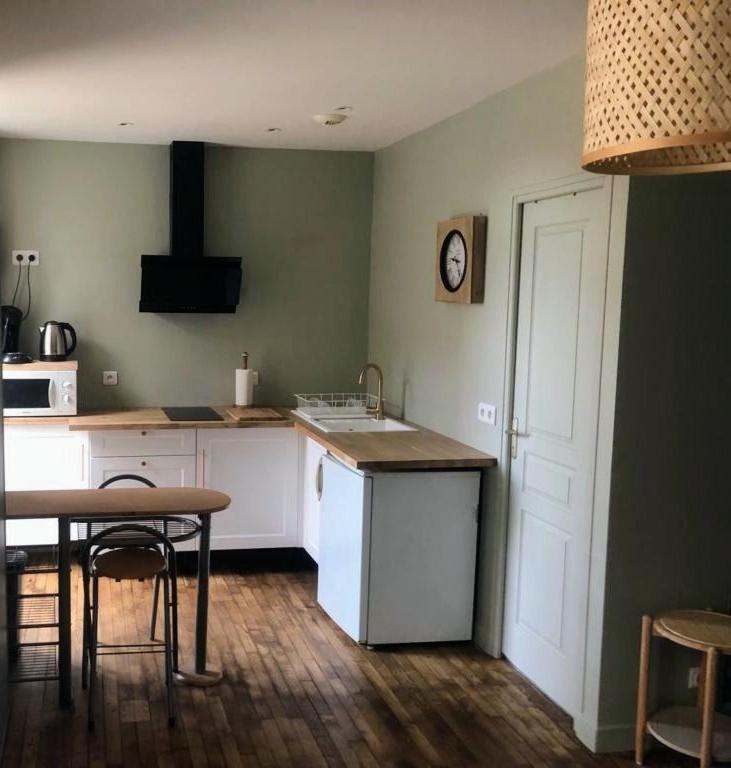 Logement A Brive Avec Terrasse Et Climatisation - Pres De La Gare Et Du Centre-Ville - Wifi Et Stationnement Gratuit Zewnętrze zdjęcie